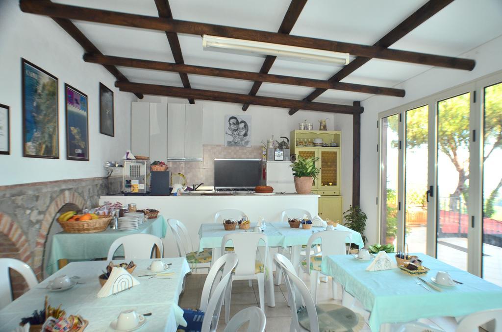 Le Ginestre Di Capri Bb & Holiday House Анакапрі Екстер'єр фото