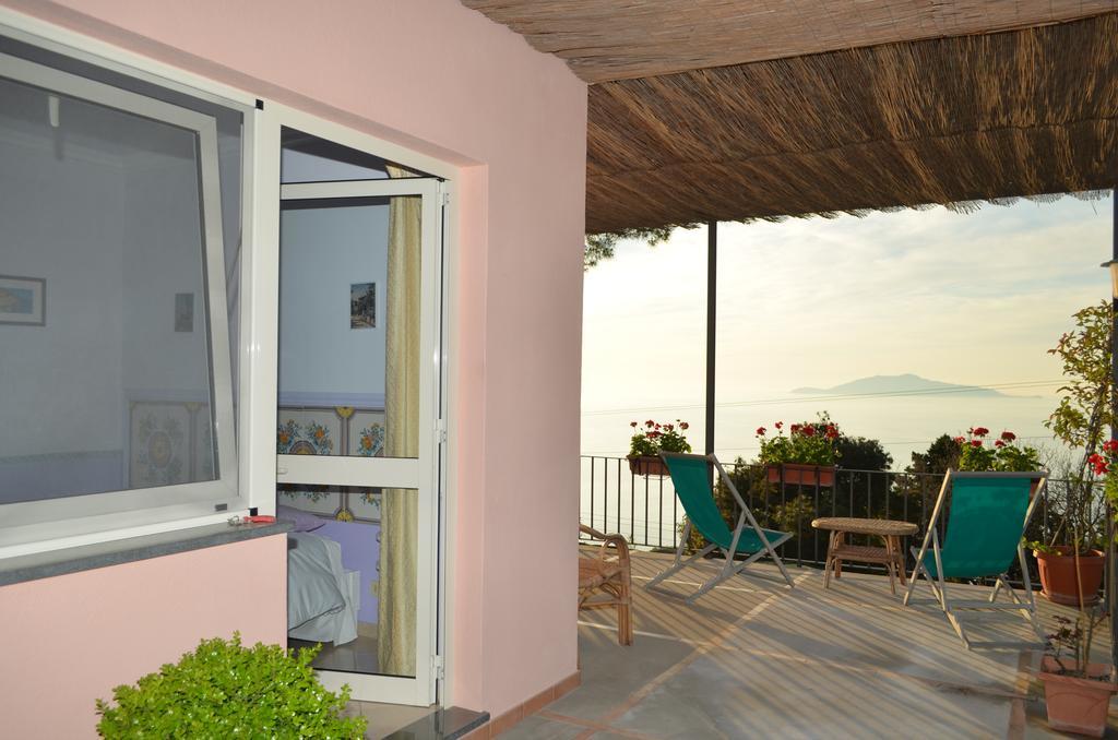 Le Ginestre Di Capri Bb & Holiday House Анакапрі Екстер'єр фото
