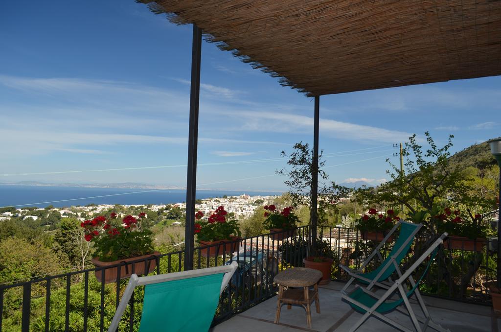 Le Ginestre Di Capri Bb & Holiday House Анакапрі Екстер'єр фото