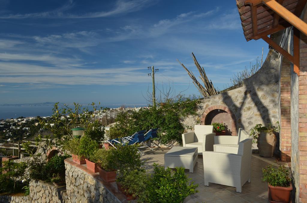 Le Ginestre Di Capri Bb & Holiday House Анакапрі Екстер'єр фото
