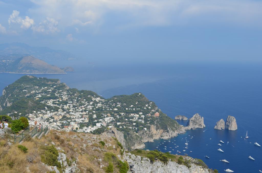 Le Ginestre Di Capri Bb & Holiday House Анакапрі Екстер'єр фото