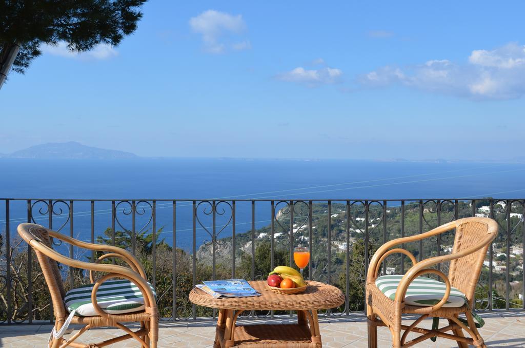 Le Ginestre Di Capri Bb & Holiday House Анакапрі Екстер'єр фото