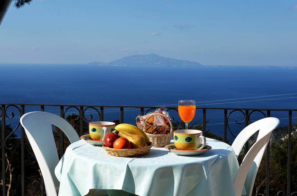 Le Ginestre Di Capri Bb & Holiday House Анакапрі Екстер'єр фото
