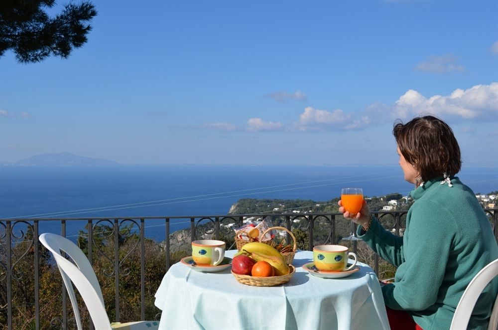 Le Ginestre Di Capri Bb & Holiday House Анакапрі Екстер'єр фото